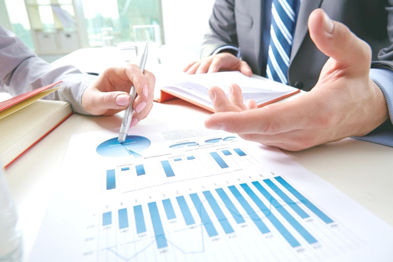 Interfață platformă financiară pe dispozitive moderne